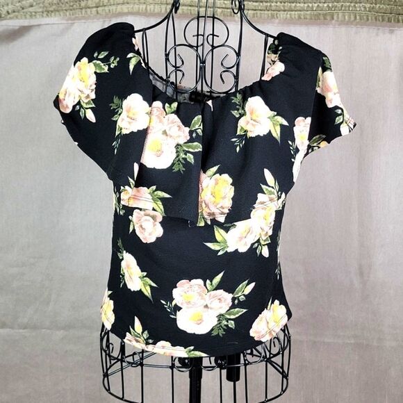 ALMOST FAMOUS Off/On Shoulder Floral Ruffled‎ Cropped Blouse Large - Picture 1 of 5